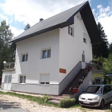 Guest House Kavedzic Zabljak  Ngoại thất bức ảnh