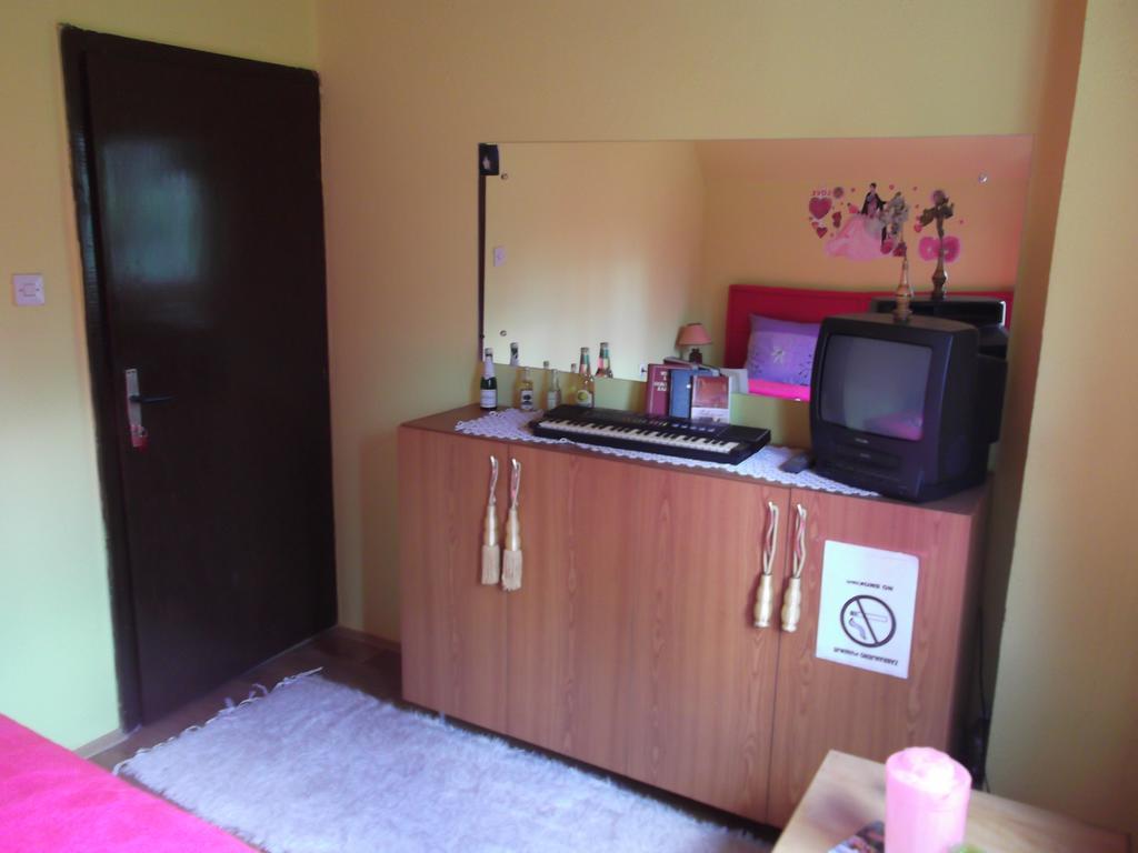 Guest House Kavedzic Zabljak  Ngoại thất bức ảnh